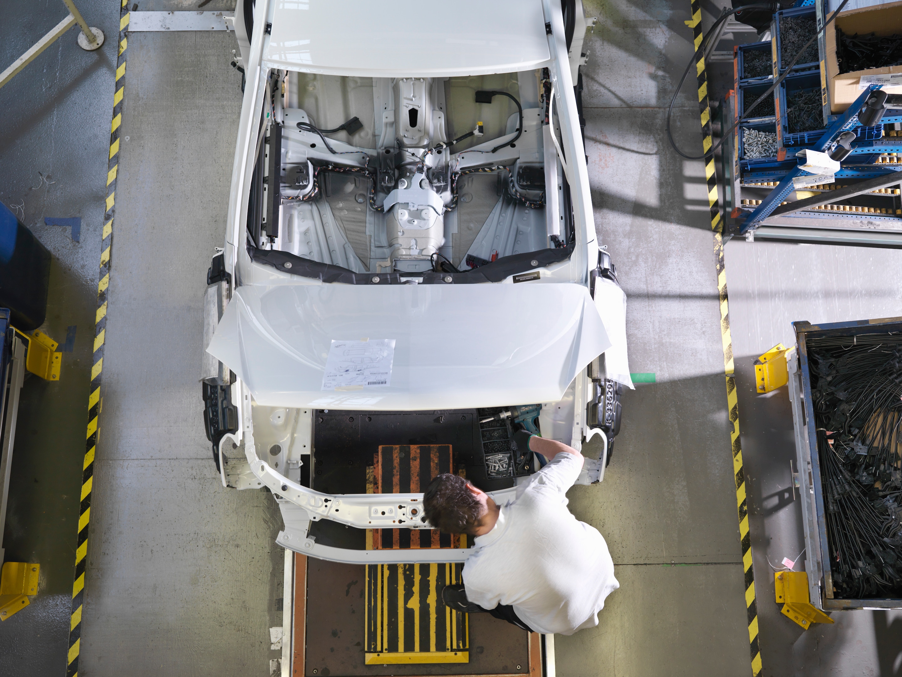 The auto retail service experience gets a major upgrade with Industry 4.0 and 5G