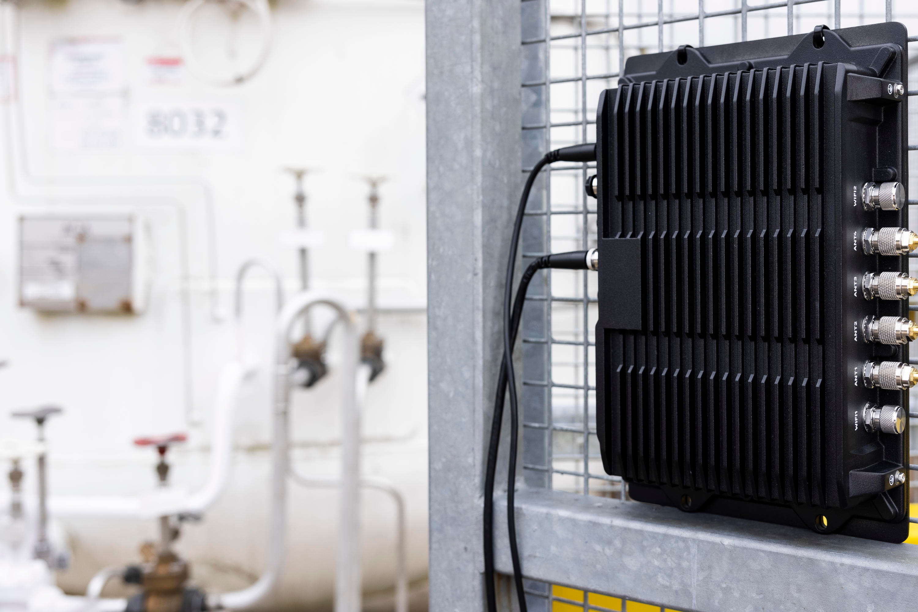 Nokia Industrial ruggedized fieldrouter for harsh environments, eg oil and gas.