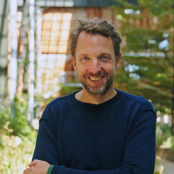 DR. THOMAS HILLIG 