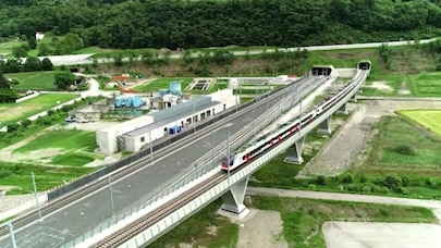 An image of a train.