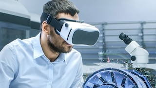 man with vr