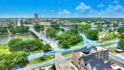 city with trees and imaginary connections on roads 