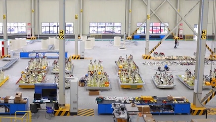 An image of a warehouse.