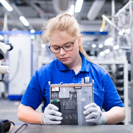 woman making a chip