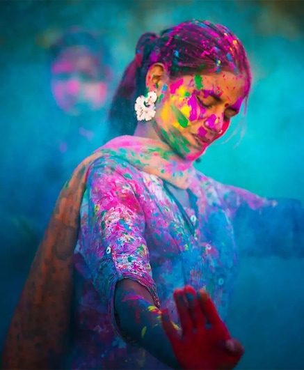 holi