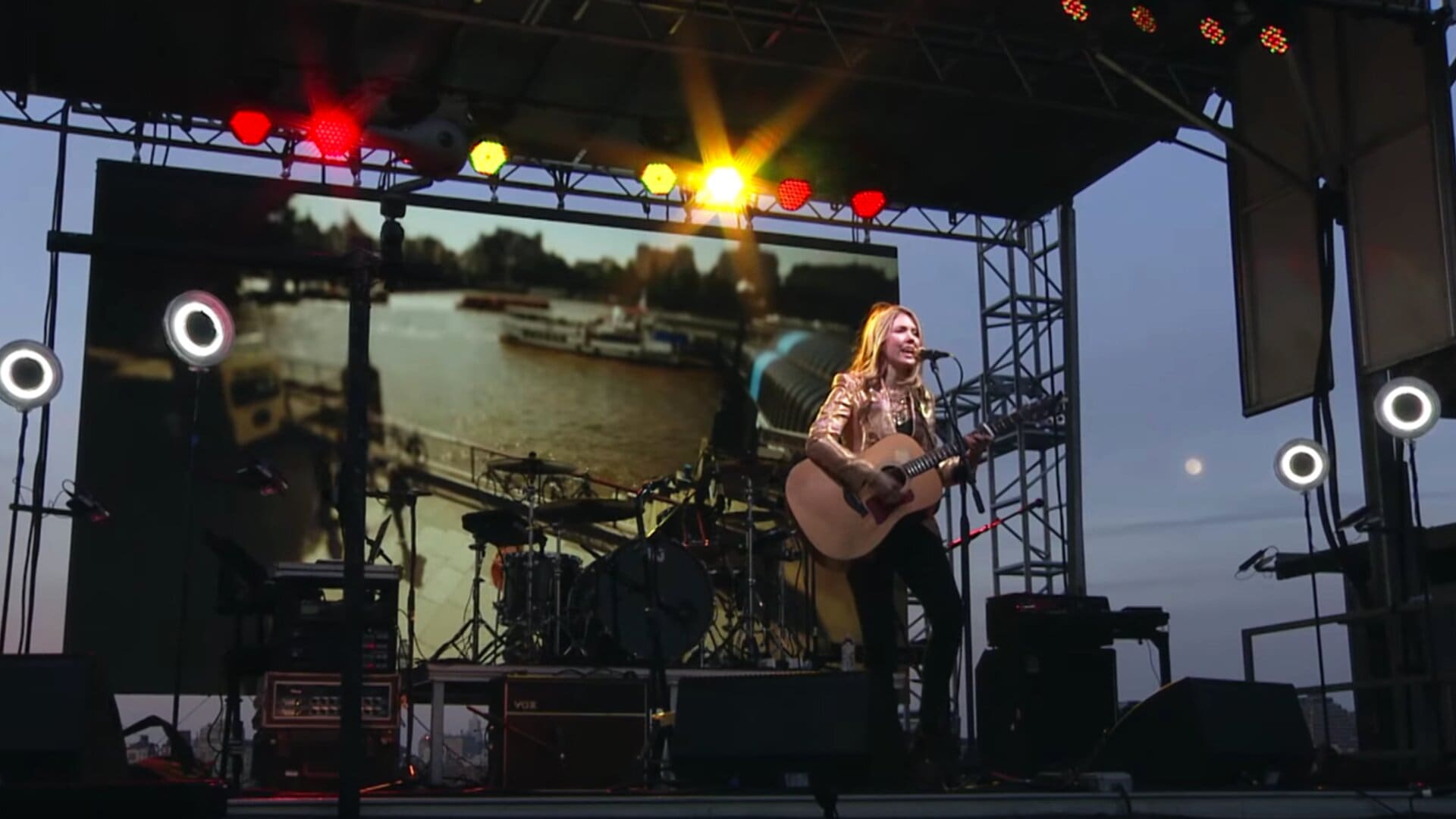 Beatie Wolfe performing on stage