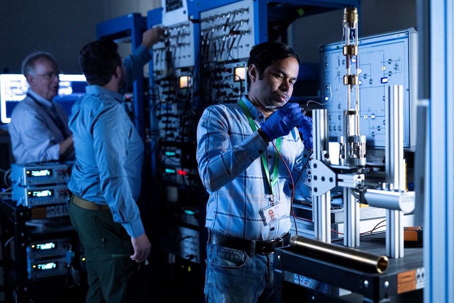 Nokia Bell Labs quantum researchers working in the lab