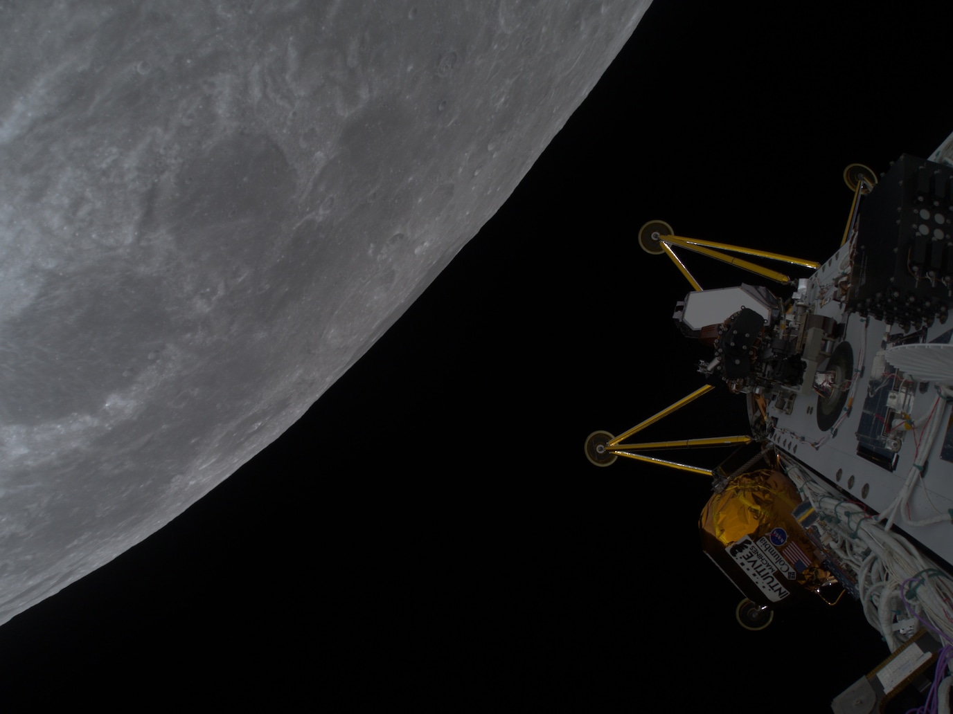 Lander approching moon