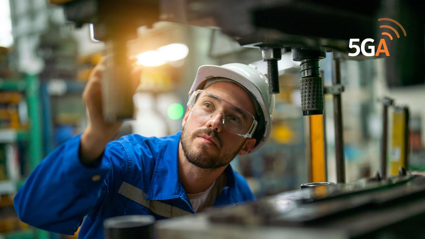 Enhancing monetization with Advanced 5G RedCap services