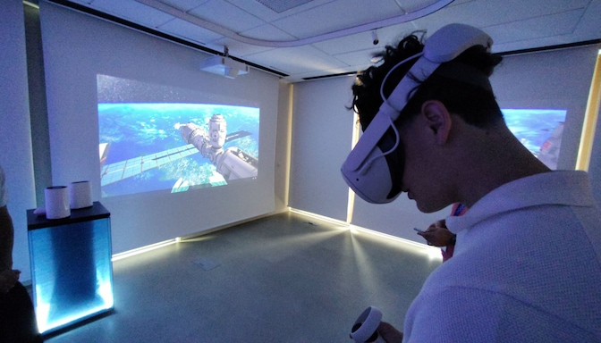 Employee with VR googles