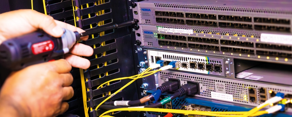 Data center migration fasten switch
