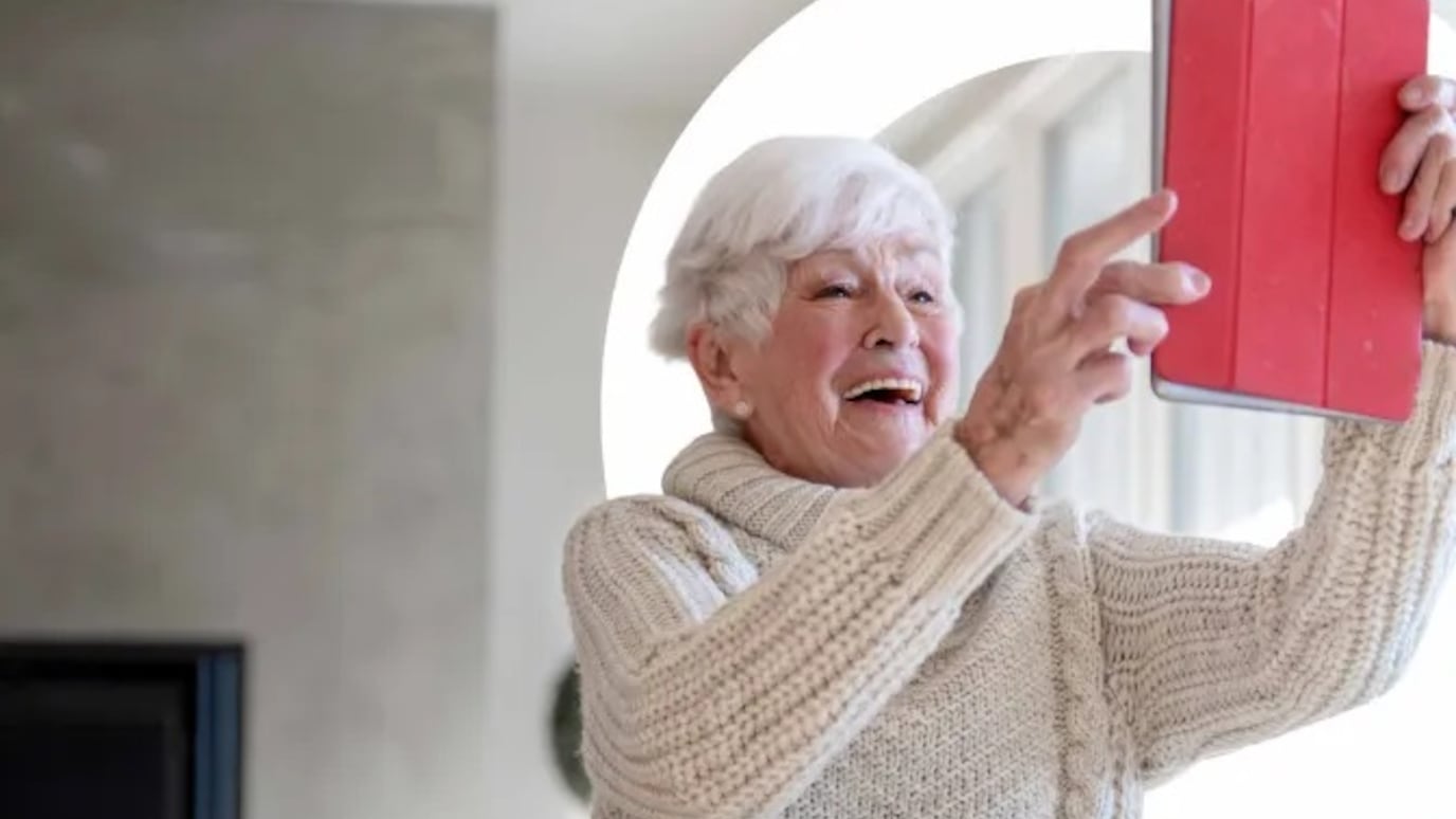 old lady with tablet