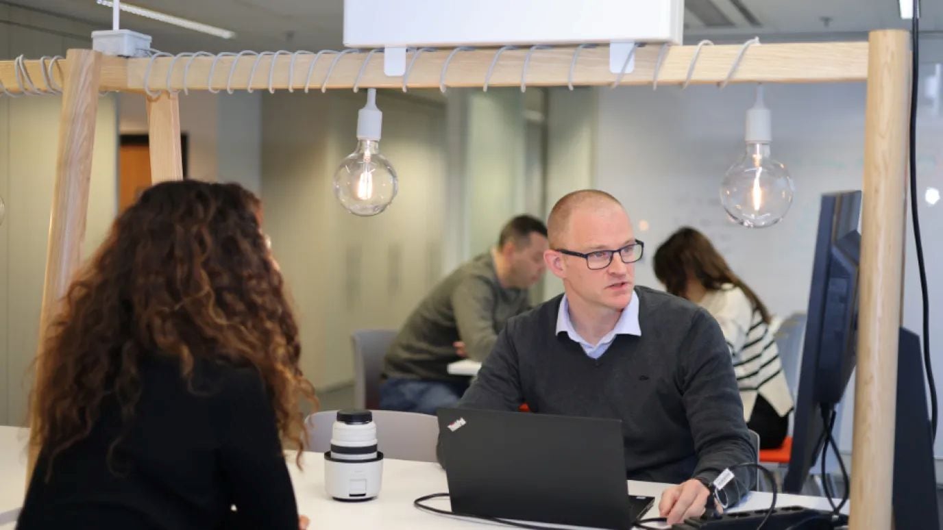 Employees from Belgium working together