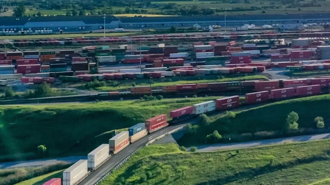 Railway carriages on lines 