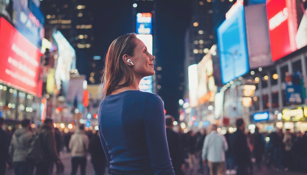 When noise depends on context. Introducing automatic contextual audio denoising