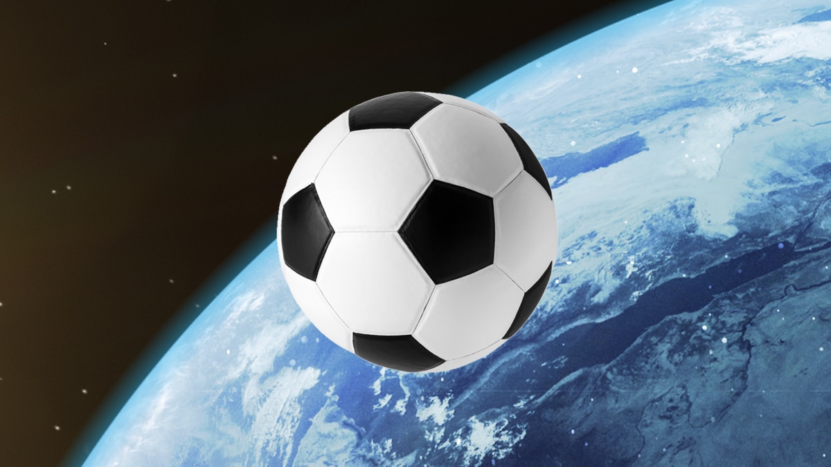 Realtime kicks from the football pitch to the Moon Nokia