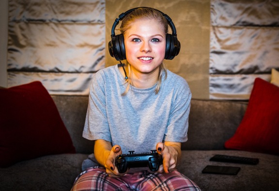 girl with controller