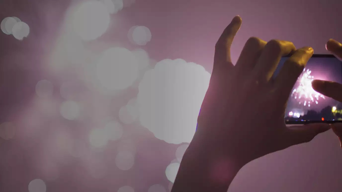 Ozo audio - shooting fireworks with mobile