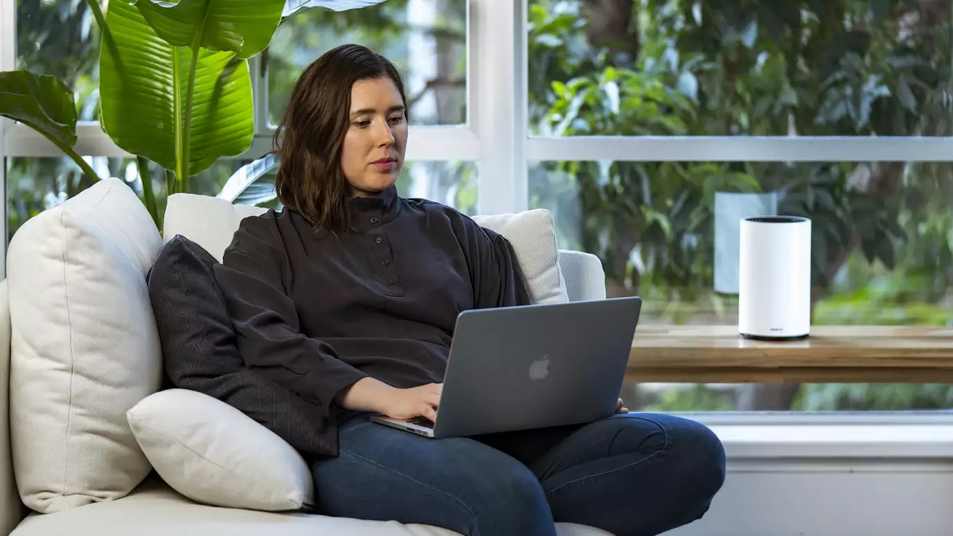 woman on laptop