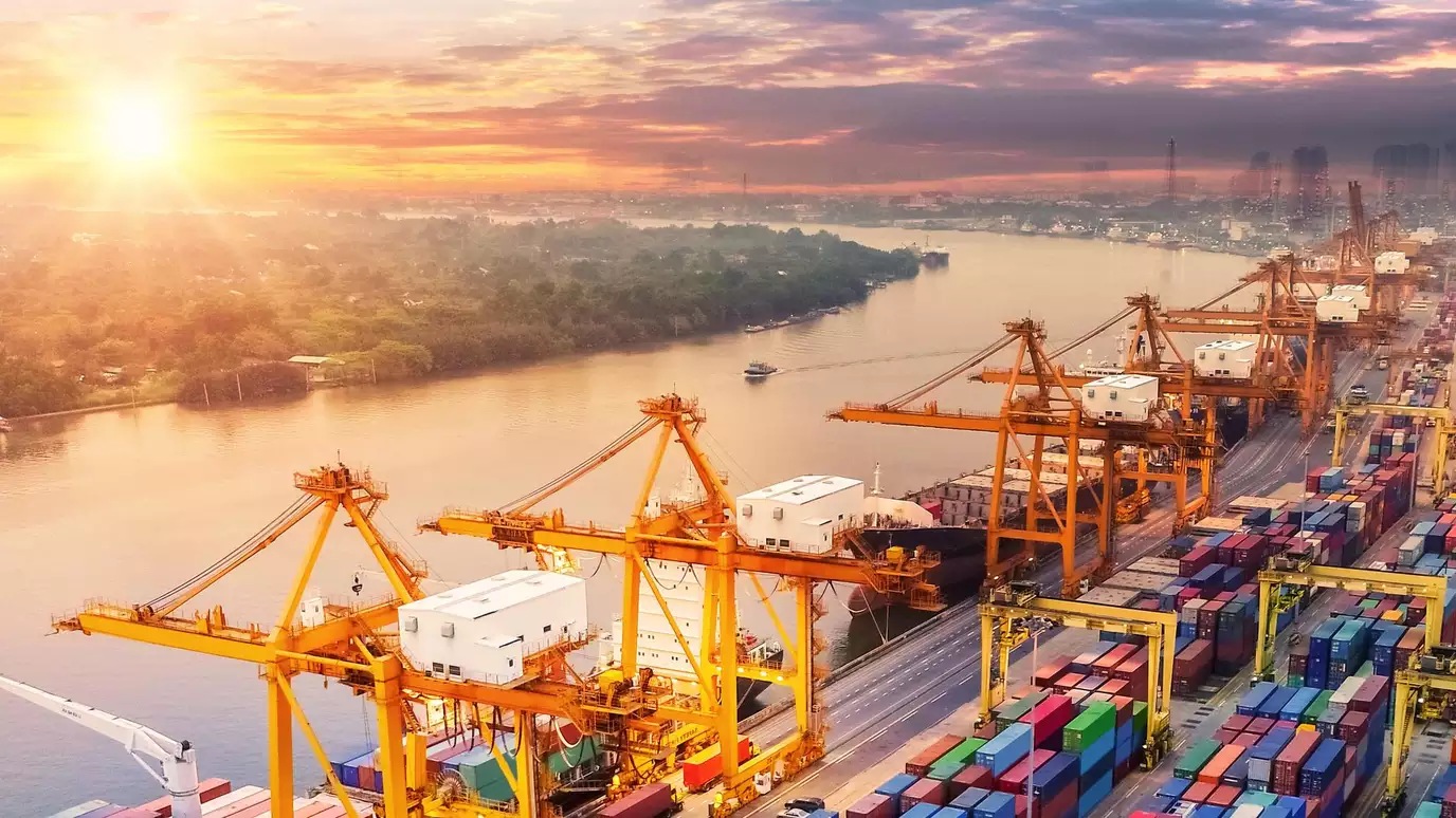 Accelerate Industry 4.0 connectivity with private wireless that bonds Wi-Fi with 4.9G/5G