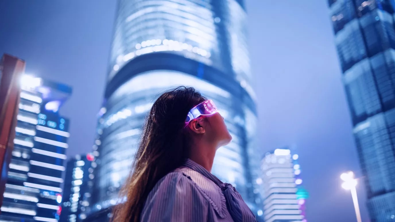 girl looking at tower