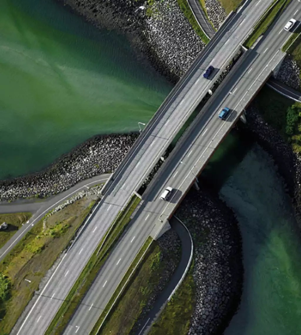 Create scalable cable networks that deliver superior services