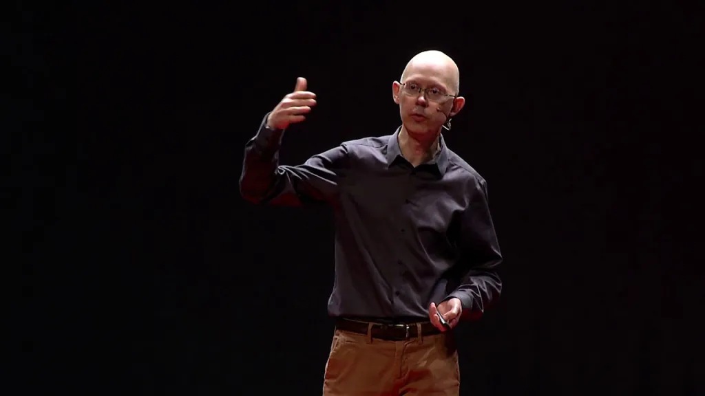 Bigo presenting a TEDx talk on fiber optics