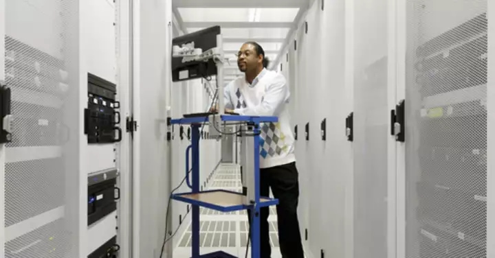 Building your business case for a new data center switching fabric