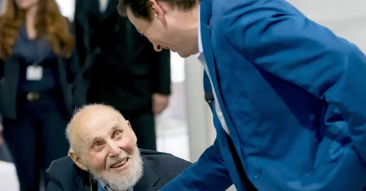 In memory of Arthur Ashkin, Nobel Laureate and optical pioneer