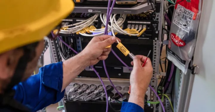 Why utilities should swap legacy multiplexers for IP/MPLS routers