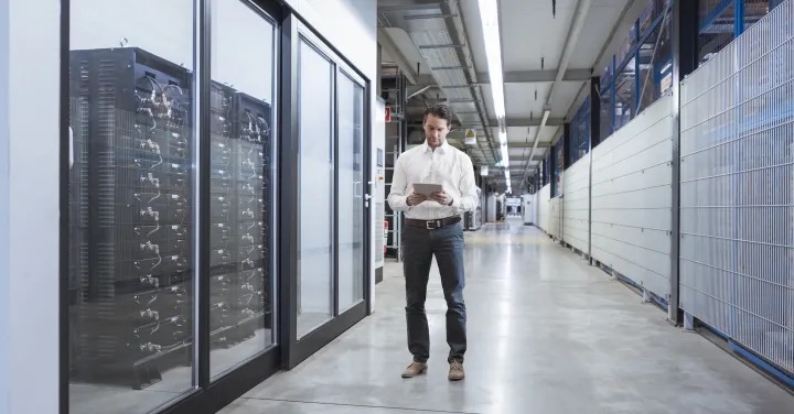 Why fixed wireless customers leave - and how your network data can stop them