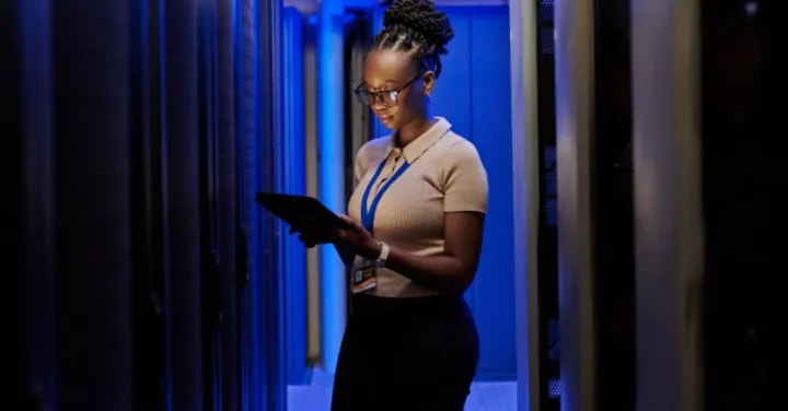 Maintenance without downtime in modern data center networks