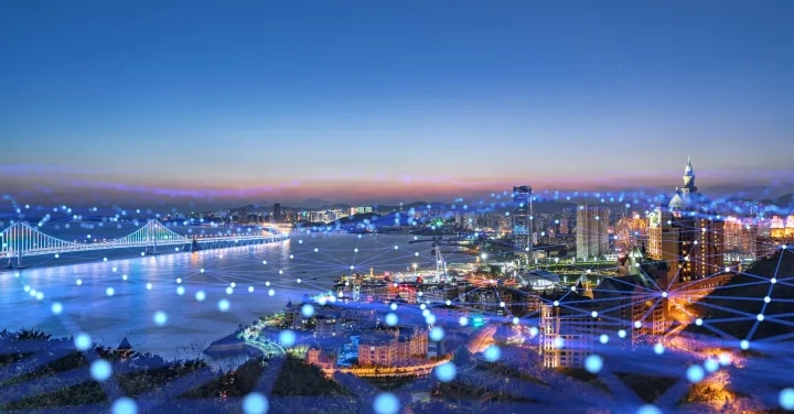 Who gets to innovate? Democratizing networks through AI