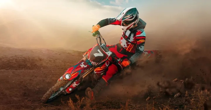 Be your own director: Multiview Live Streaming with VVC