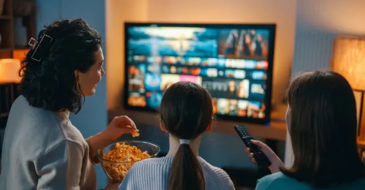 Can Layered VVC Reduce the Cost of Streaming?