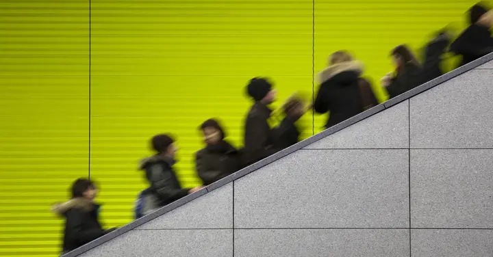 Who will capture the new value in the 5G Future X network era?