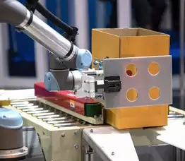 Industry 4.0 innovation thrives on collaboration: Advancing the 5G smart factory at ARENA2036 