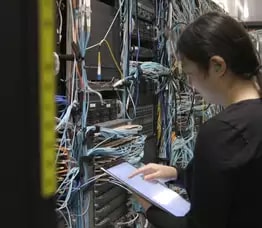 Powering routers for 400GE and beyond