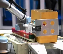 Industry 4.0 innovation thrives on collaboration: Advancing the 5G smart factory at ARENA2036