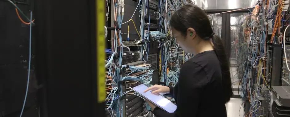 Powering routers for 400GE and beyond