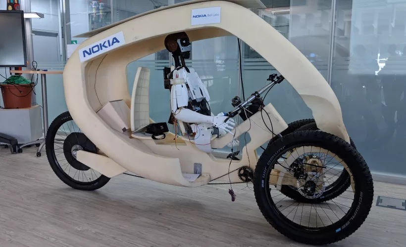 Solar connected bike