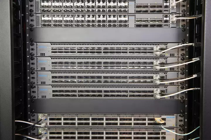 7220 Interconnect Router (IXR) for Data Center Fabric