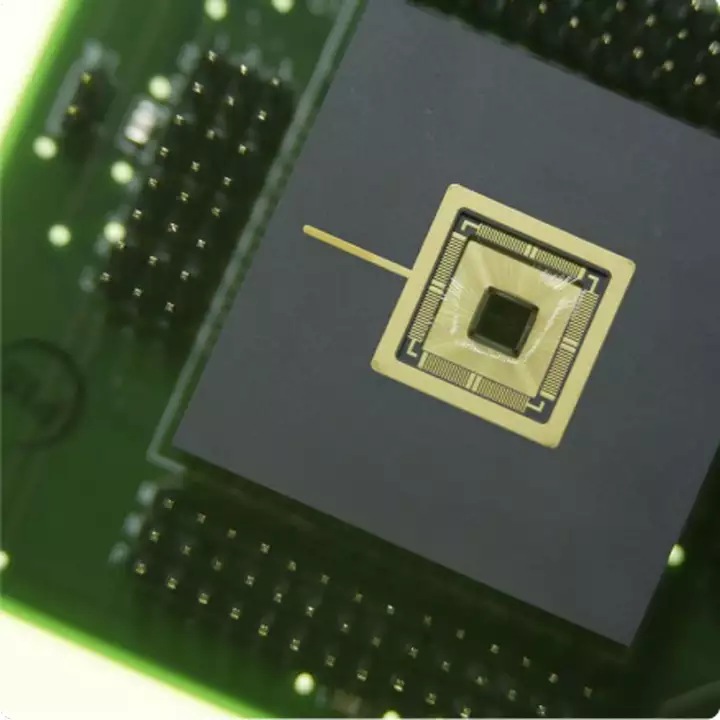 Close up of multiple-input and multiple-output circuit and chip