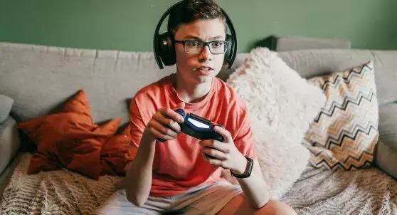 kid playing a game