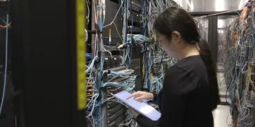 Powering routers for 400GE and beyond